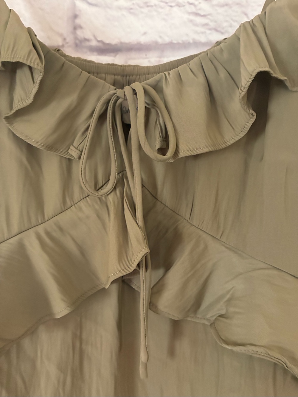 Universal Thread Olive Green Ruffle Spaghetti Strap Top - Medium - Picture 2 of 6